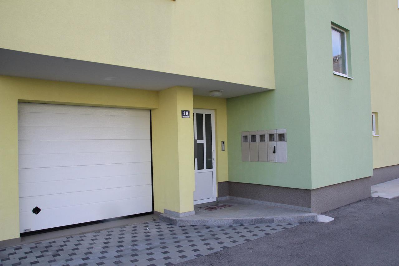 Apartment Mario โปดสตรานา ภายนอก รูปภาพ