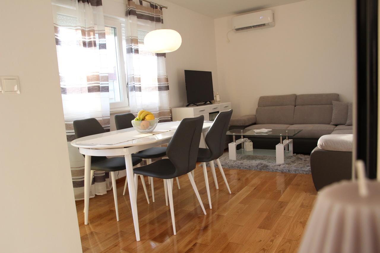 Apartment Mario โปดสตรานา ภายนอก รูปภาพ