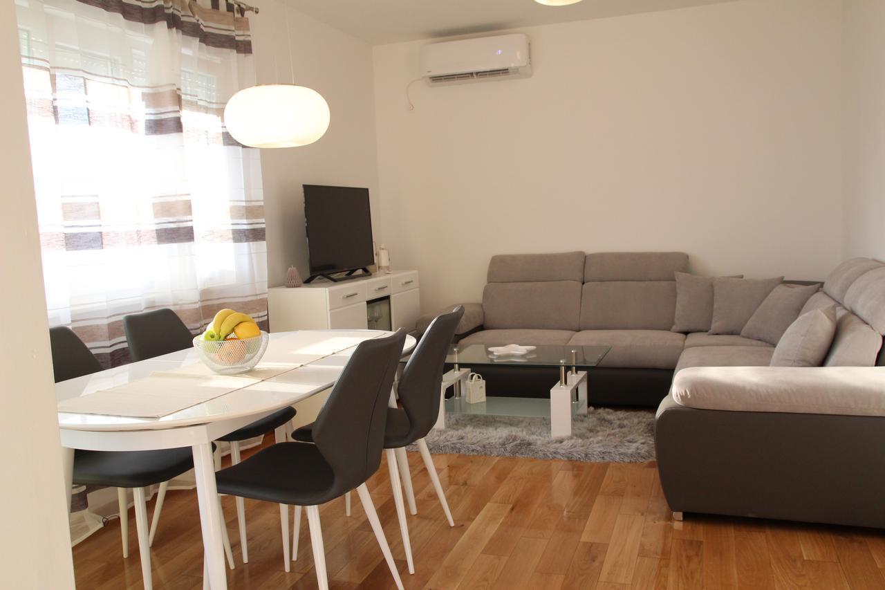 Apartment Mario โปดสตรานา ภายนอก รูปภาพ